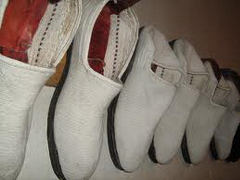 Persian Traditional Shoes | What to buy in Abadeh Iran