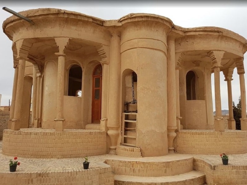 Abadeh Kolah Farangi Mansion | Iran Tourist Attractions