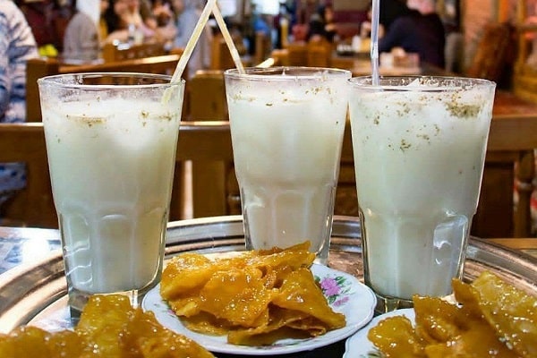 دوغ و گوشفیل اصفهان | سوغات و شیرینی‌های اصفهان