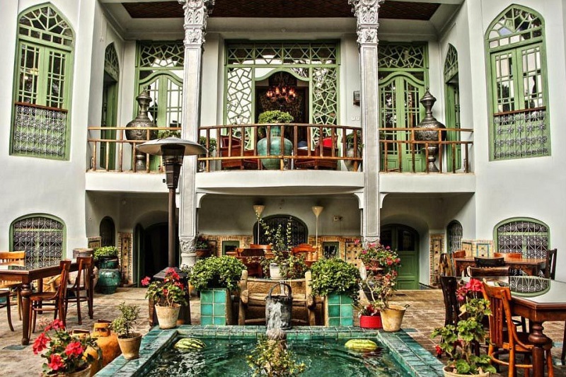 Restaurants and Cafes in Isfahan Iran Persian Food | Namakdan Restaurant