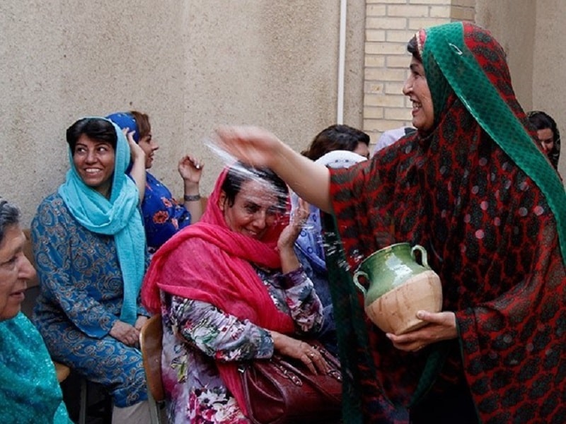Persian Customs in Malayer Iran | Fal-e Kuze