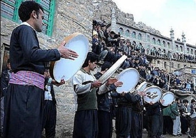 مراسم پیر شالیار هورامان مریوان | جاهای دیدنی و جاذبه‌های گردشگری مریوان