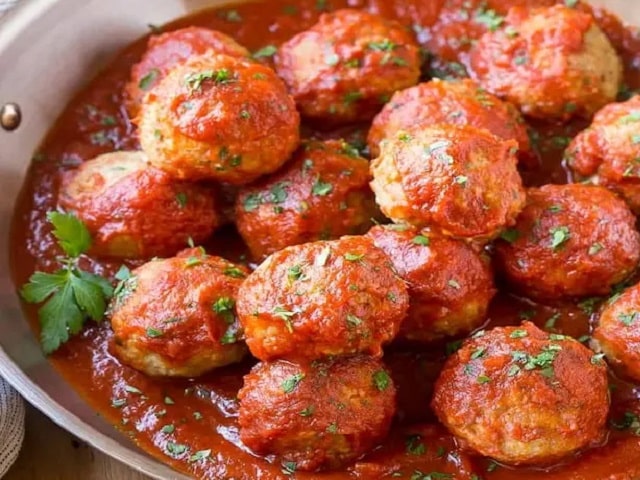 Iranian Foods | What to eat in Meybod | Koofteh Yazdi