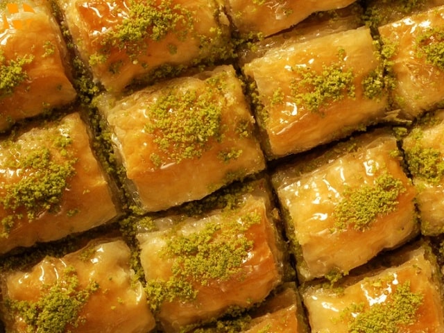 Iranian Baklava Pastry | What to buy in Meybod Yazd Iran