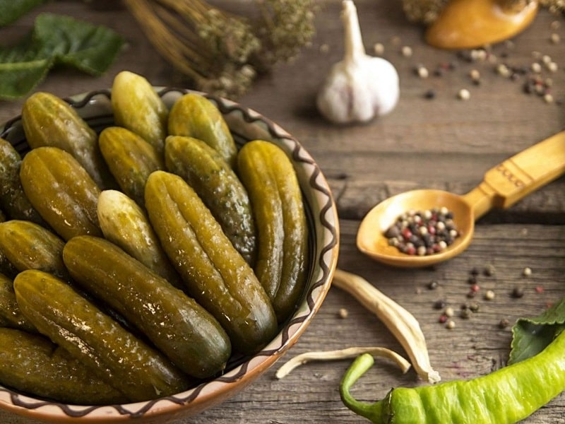 ترشی خوشمزه و معروف ایرانی | خیارشور