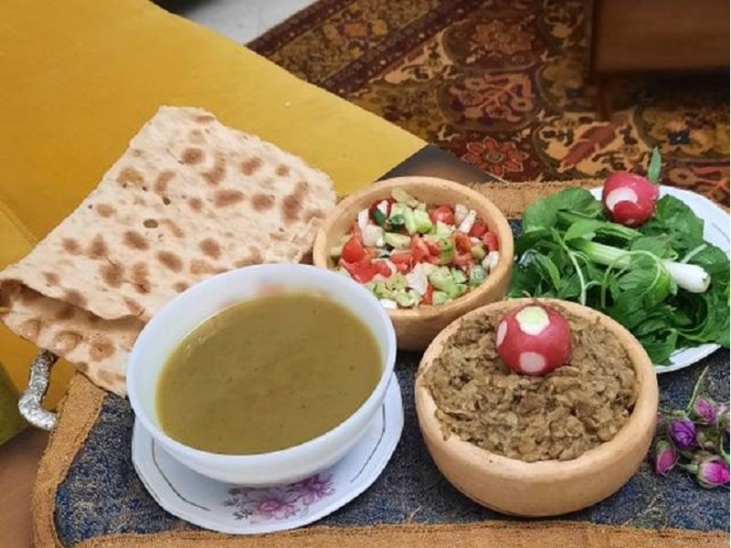 Iranian Foods Yakhni-e Adas | What to eat in Shiraz Iran