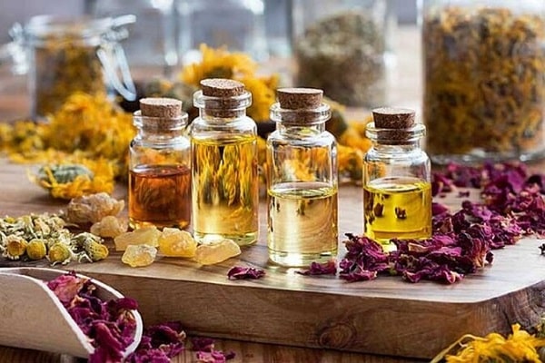 Iranian Souvenirs Herbal Distillates | What to buy in Shiraz Iran. Gift, Souvenirs & Handicrafts