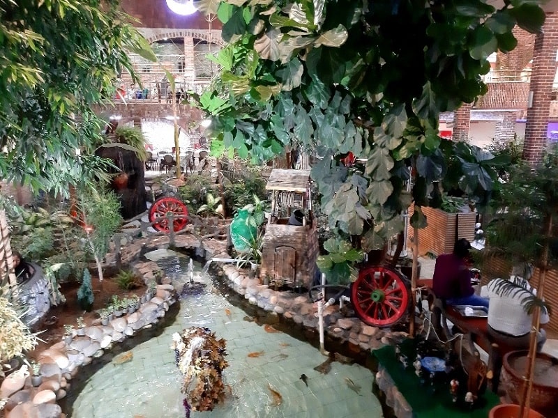 Restaurants and Cafes in Tabriz Iran Persian Food | Berkah Garden Restaurant