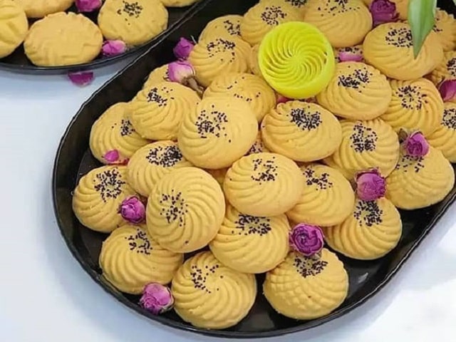 نان برنجی یزدی | سوغات، شیرینی و صنایع دستی میبد