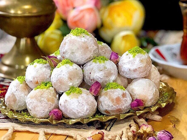 قطاب یزدی | سوغات، شیرینی و صنایع دستی میبد