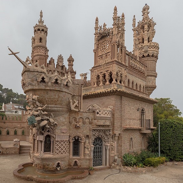 قلعه کلومارس اسپانیا | معروف ترین قلعه‌های دنیا