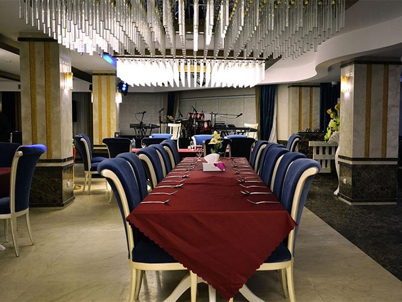 رستوران و کافی‌شاپ هتل لیپار چابهار | بهترین کافه، فست‌فود، کافی‌شاپ و رستوران‌های چابهار