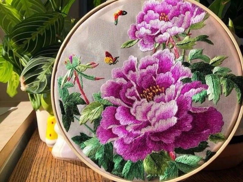 سوزن‌دوزی تبریز | سوغات و صنایع دستی تبریز