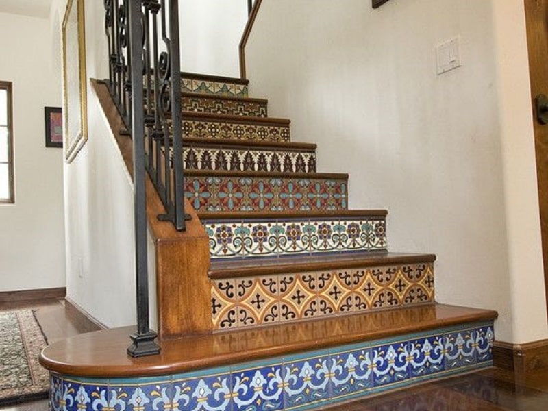 کاشی سرامیک راه‌پله دیوار و بدنه | کاشی مقاوم در برابر سایش